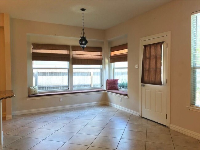 Foto del edificio - 1418 Summerplace Dr