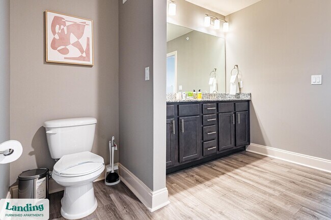 Foto del edificio - 305 Laredo Dr