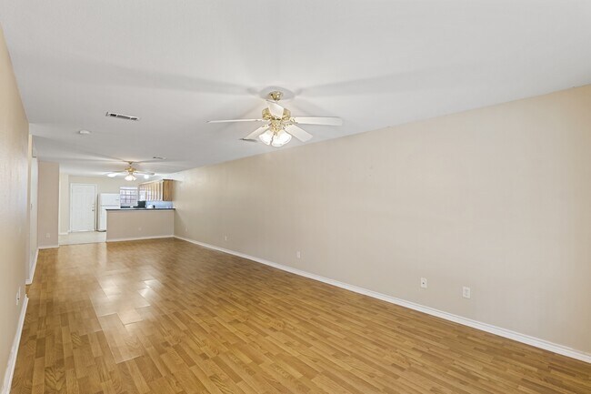 Foto del edificio - 914 Willow Pond St