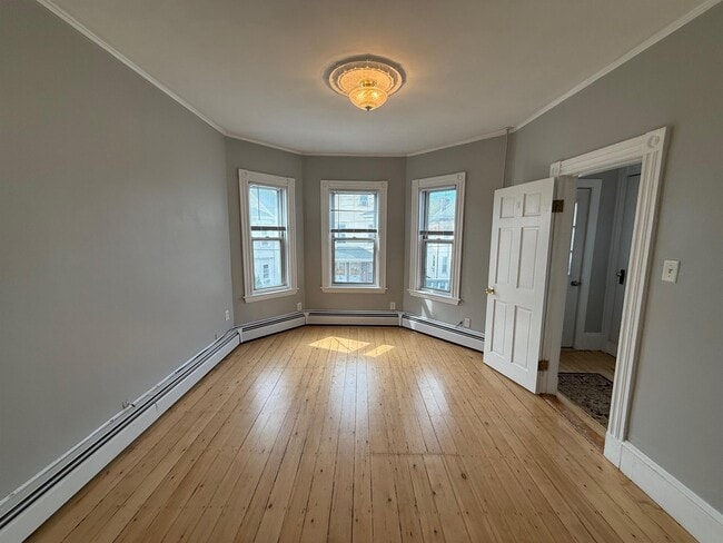 Building Photo - 29 Trull St