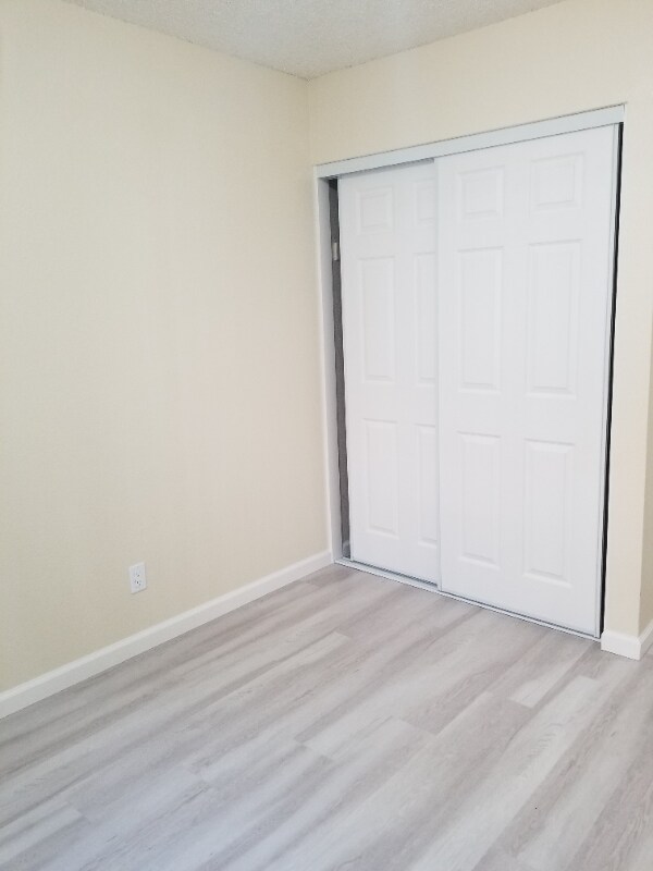 Foto del edificio - 9646 Winter Gardens Blvd