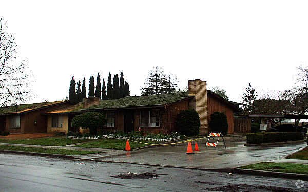 Foto del edificio - 1700-1706 Conestoga Dr