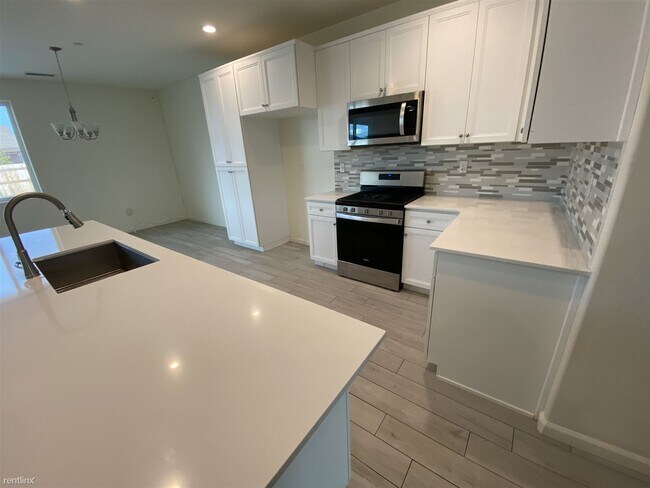 Building Photo - 3 br, 2 bath House - 2535 Orange Ct
