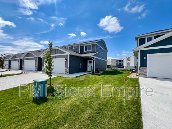 Building Photo - 5927 S Whisper Creek Pl