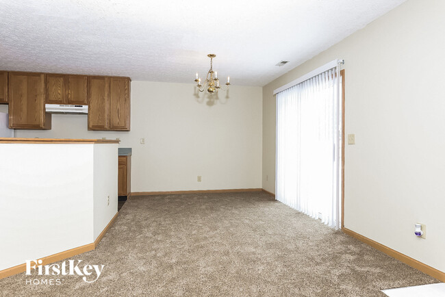 Building Photo - 6204 Kensington Glen Dr