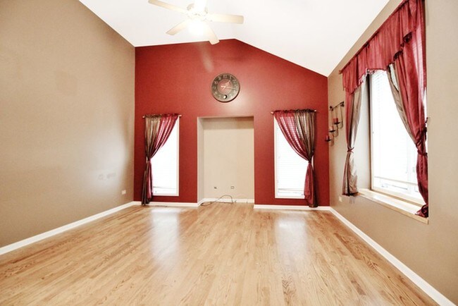Cathedral Living Room - 1411 W Terrace Ave