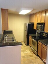 Building Photo - 7120 Shoreline Dr