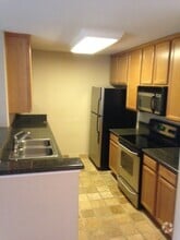 Building Photo - 7120 Shoreline Dr