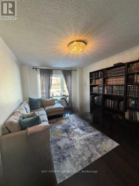 Building Photo - 33 Winborne Rd