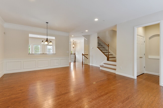 Building Photo - 366 Ardmore Ct NW