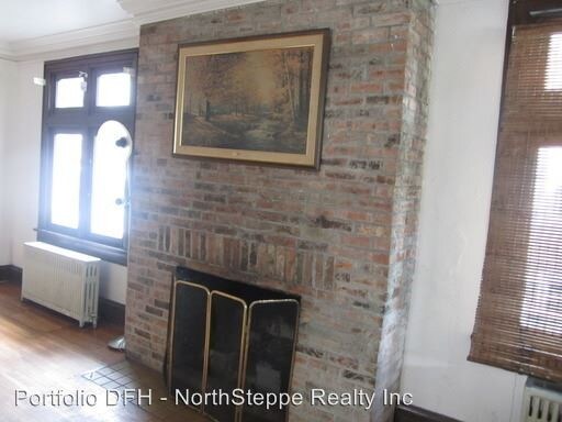 Building Photo - 10 br, 4 bath Apartment - 1945 Indianola Ave