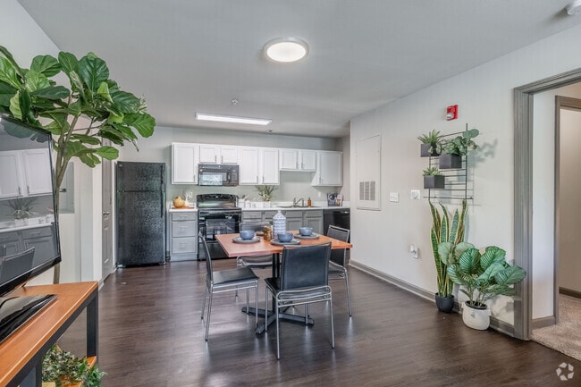 3BR, 3BA - 1,188SF - Dining Area - The Social Blue