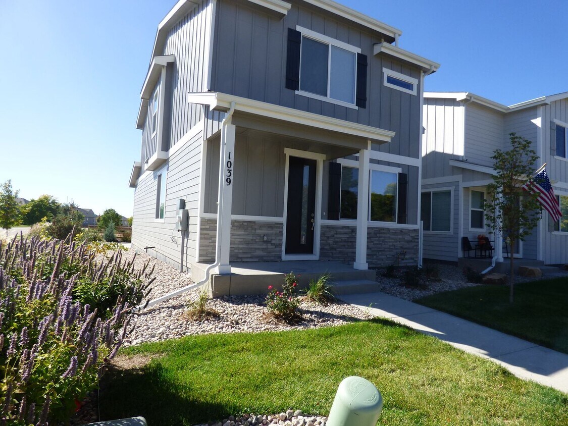 Foto principal - Maintenance Free, Brand New Construction