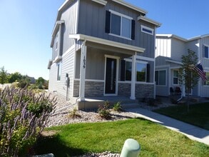 Building Photo - 1039 Spartan Ave