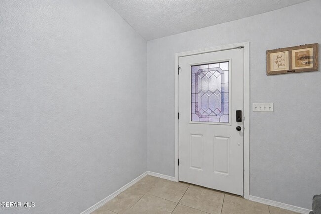 Foto del edificio - 14383 High Rock Dr