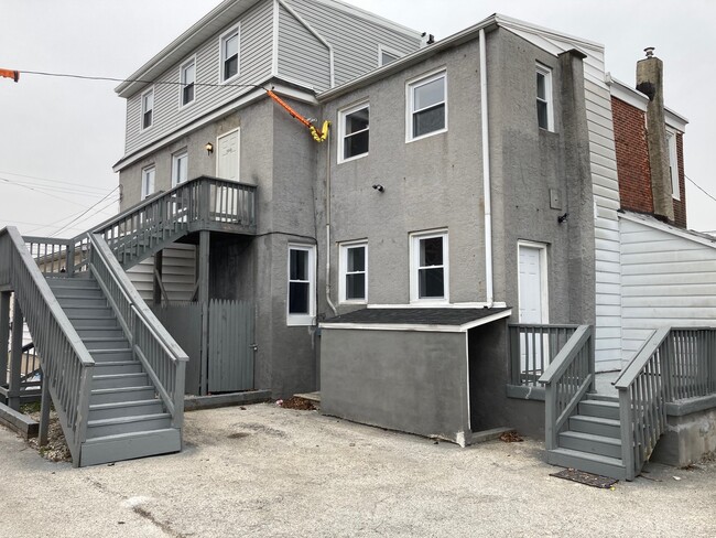 Building Photo - 304 Holmes Rd