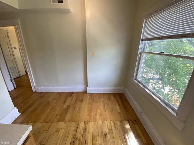 Foto del edificio - 1 br, 1 bath House - 220 W Ann St Apt 2 # 2