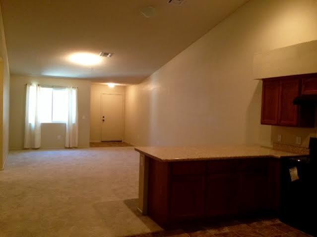 Foto del edificio - 2 Bedroom 2 Bath Condo in Sunset Mountain ...