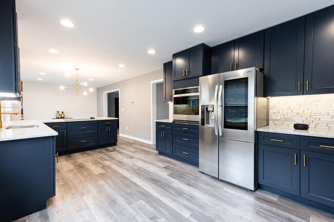 Photo - 111 Belmont Dr House