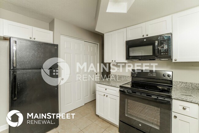 Building Photo - 8200 Monarch Dr