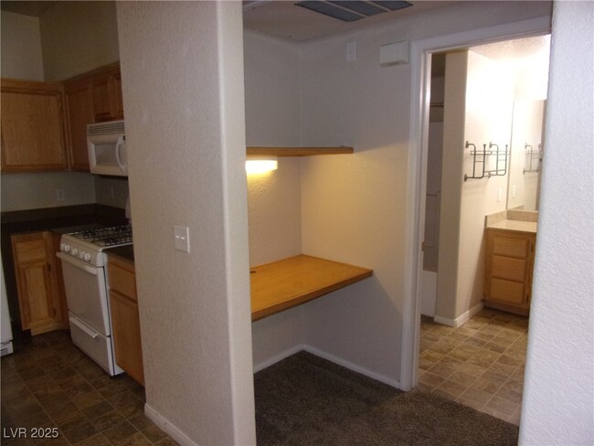 Foto del edificio - 10550 W Alexander Rd