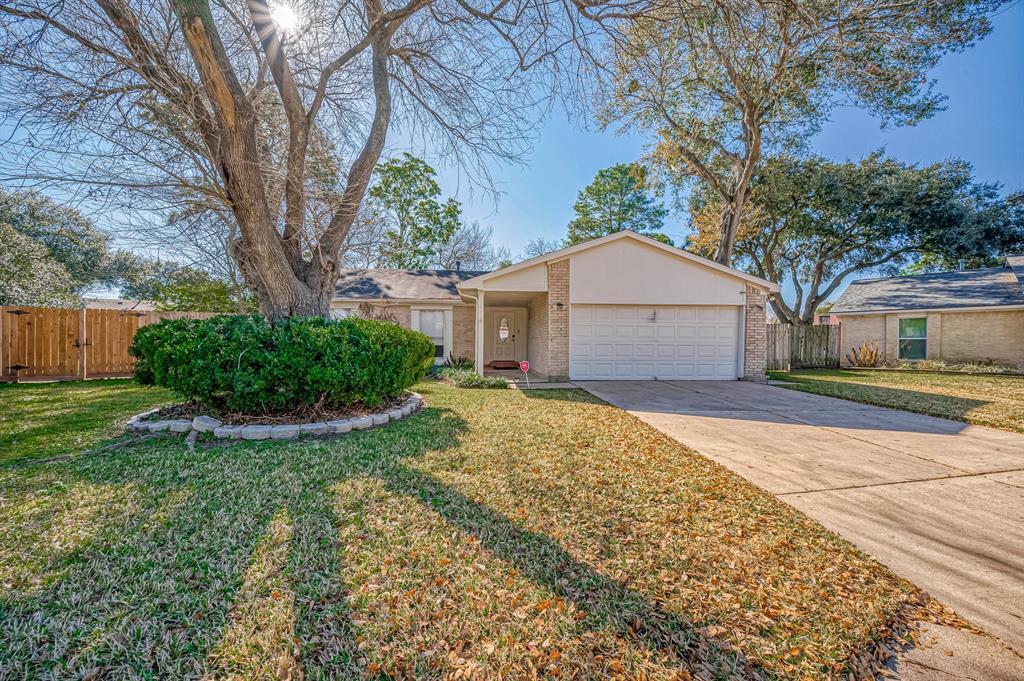 Foto principal - 719 N Fork Ct