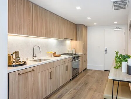 Foto del edificio - 1288 Howard St