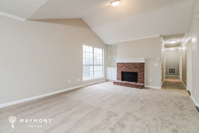 Building Photo - 208 Salusbury Ln