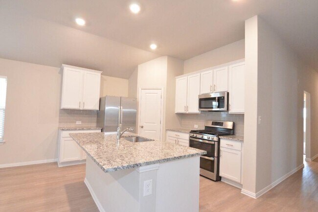 Foto del edificio - 132 Bright Star Ln