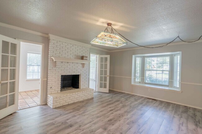 Foto del edificio - 3 Bed / 2.5 Bath in South Tulsa!