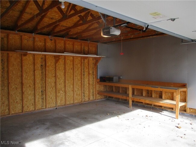 Building Photo - 7180 Chagrin Rd
