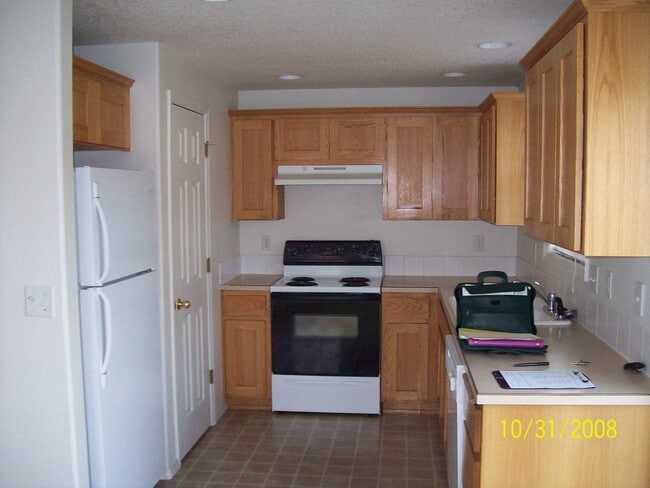 Building Photo - 2257 SW Barber Ln