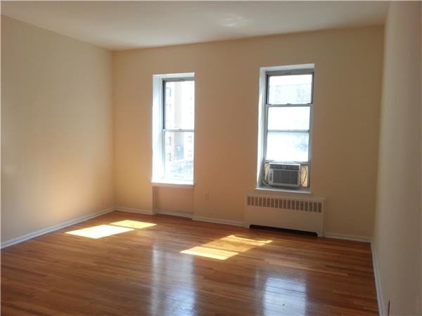 Primary Photo - 135 E 84th St