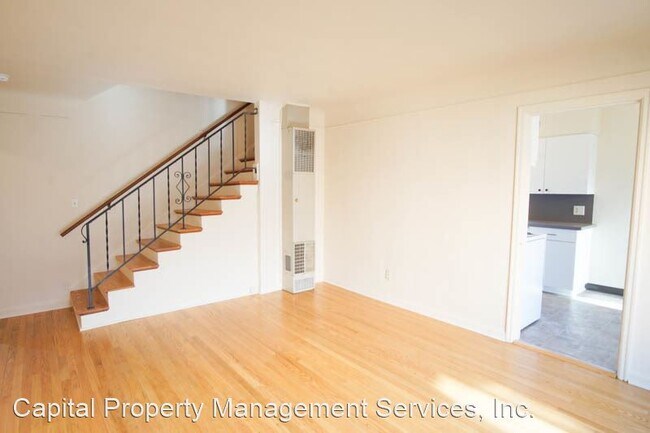 Building Photo - 2500 NE Couch St