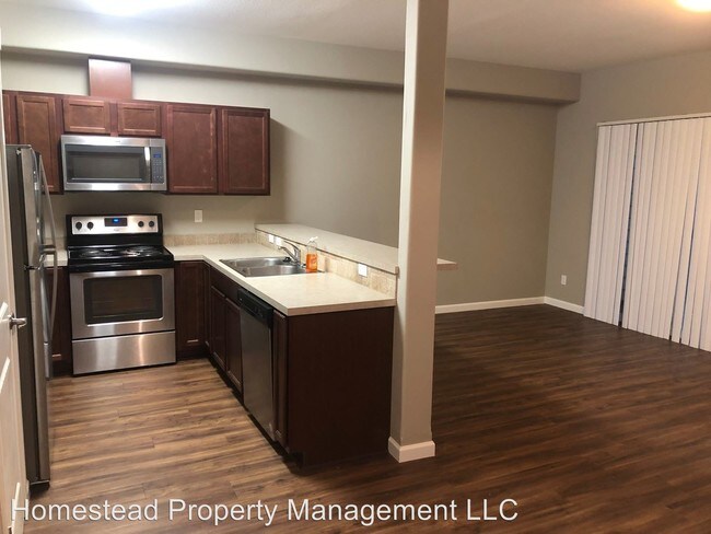 Building Photo - 1440-1444 Marigold Dr