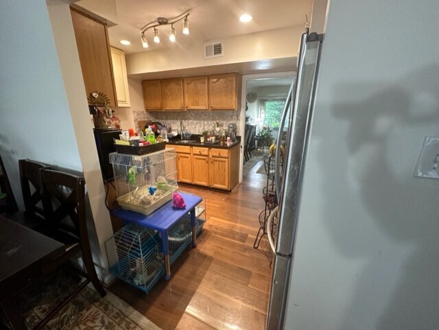 Building Photo - 3850 Persimmon Cir