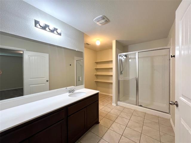 Foto del edificio - 526 Clearlake Dr