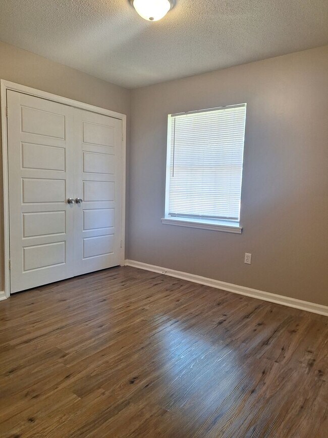 Foto del edificio - Very Nice Newly Renovated Home in Westwood