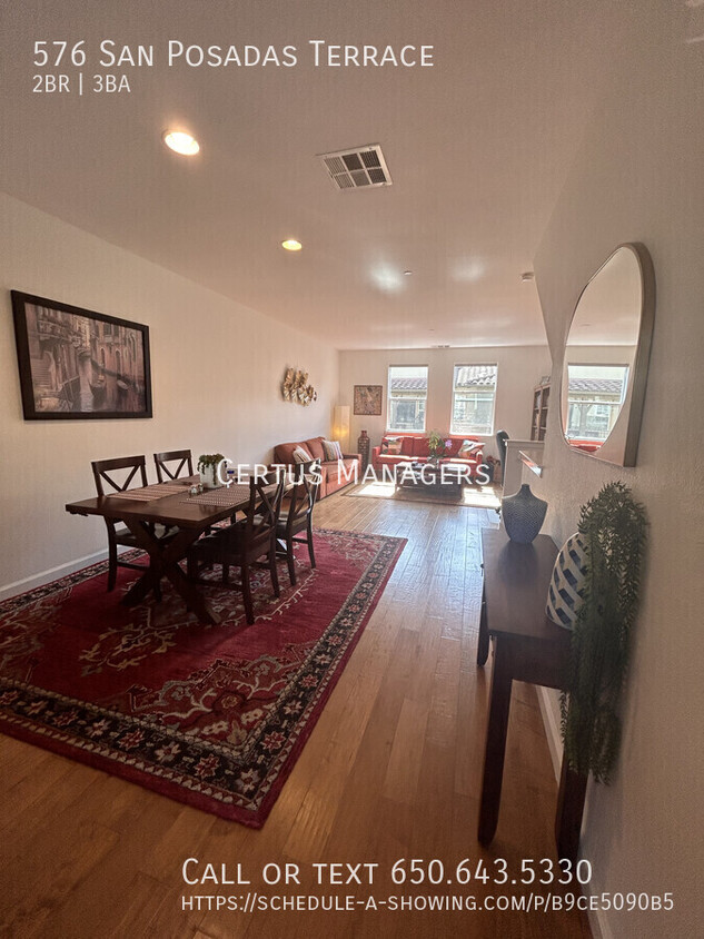 Foto principal - Furnished executive 2BR, 2.5BA townhome wi...