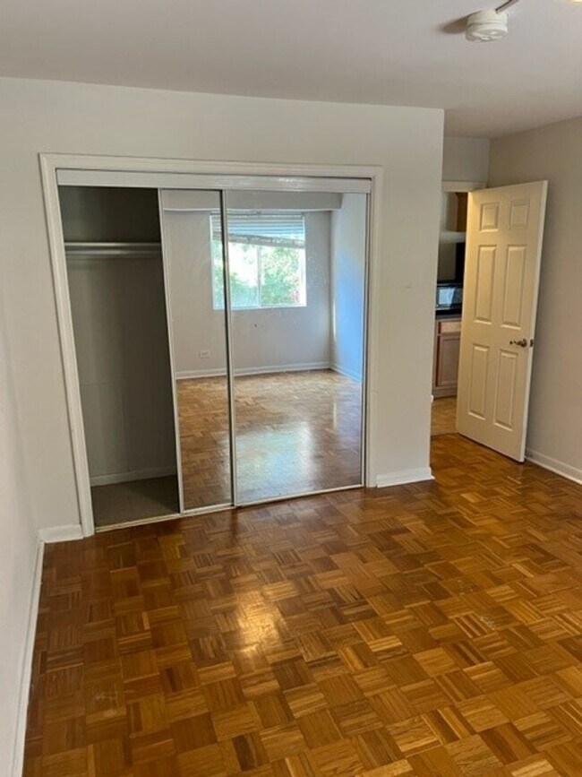 Building Photo - 1 BR, 1 Bath apartment.