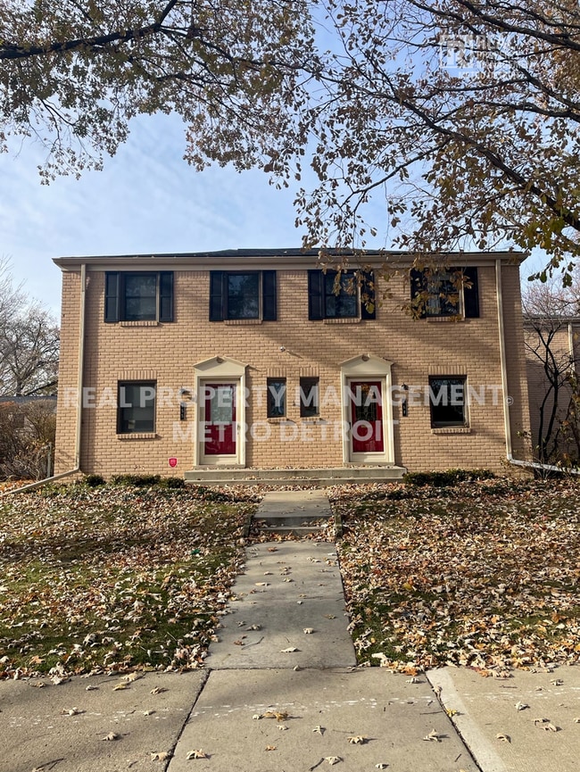 Building Photo - 655 N Eton St