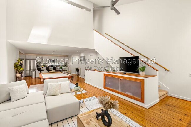 Foto del edificio - 712 Ruthven St