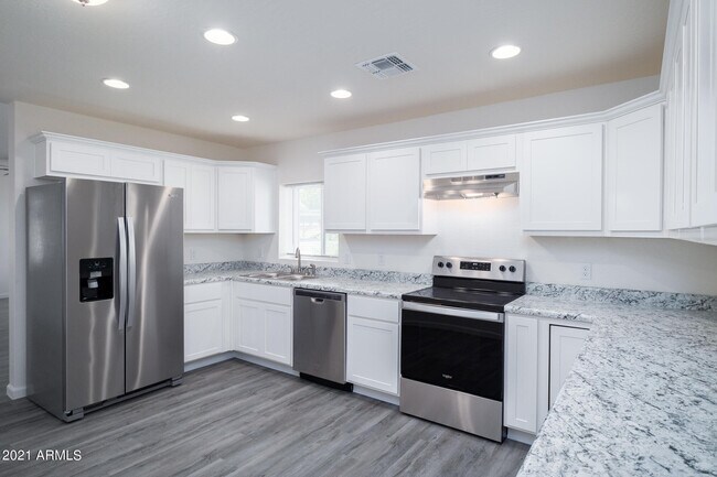 Building Photo - 7537 N 21st Ave