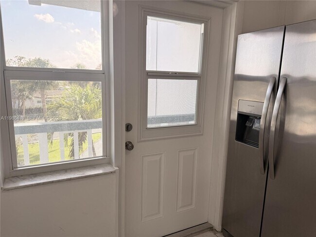 Foto del edificio - 2223 Park Ln