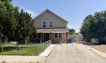 Building Photo - 187 B St