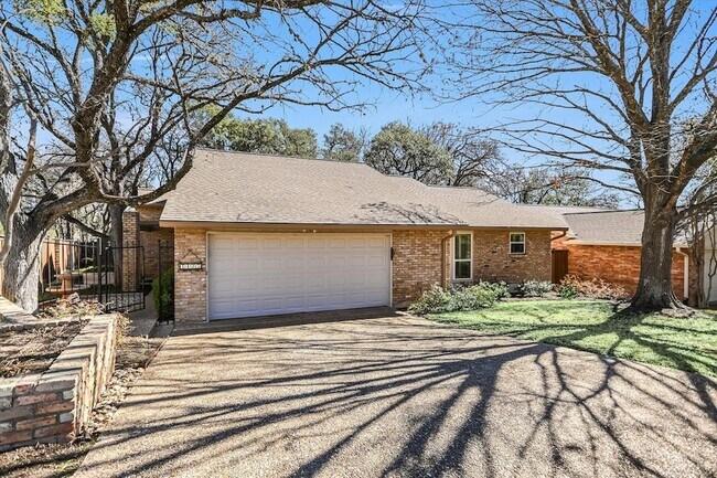 Foto del edificio - 8405 Cima Serena Ct