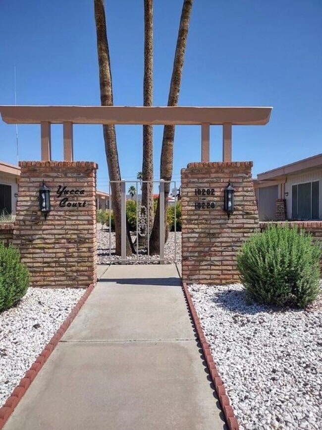 Building Photo - 10206 W Campana Dr
