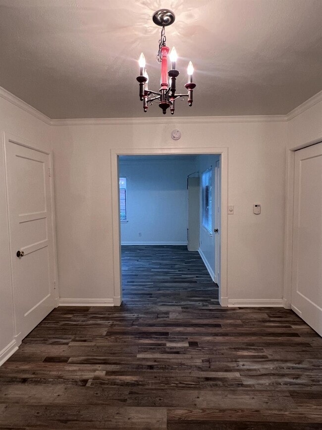 Foto del edificio - 1024 N Broadway St