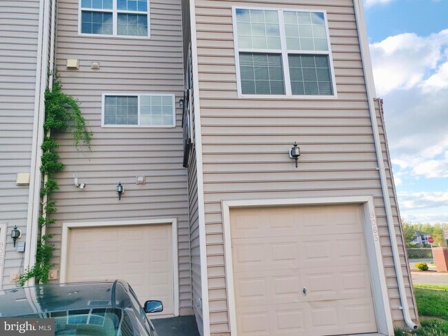 Building Photo - 9065 Belo Gate Dr