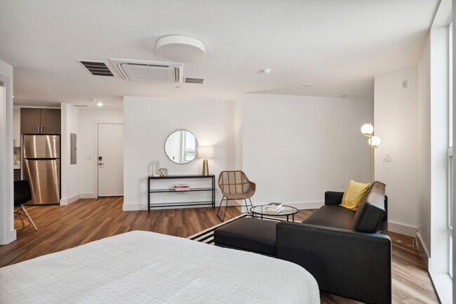 Foto del edificio - Bright Studio Apartment with large kitchen in Brewerytown!